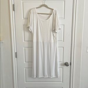 Stylish White Short Sleeve Dress